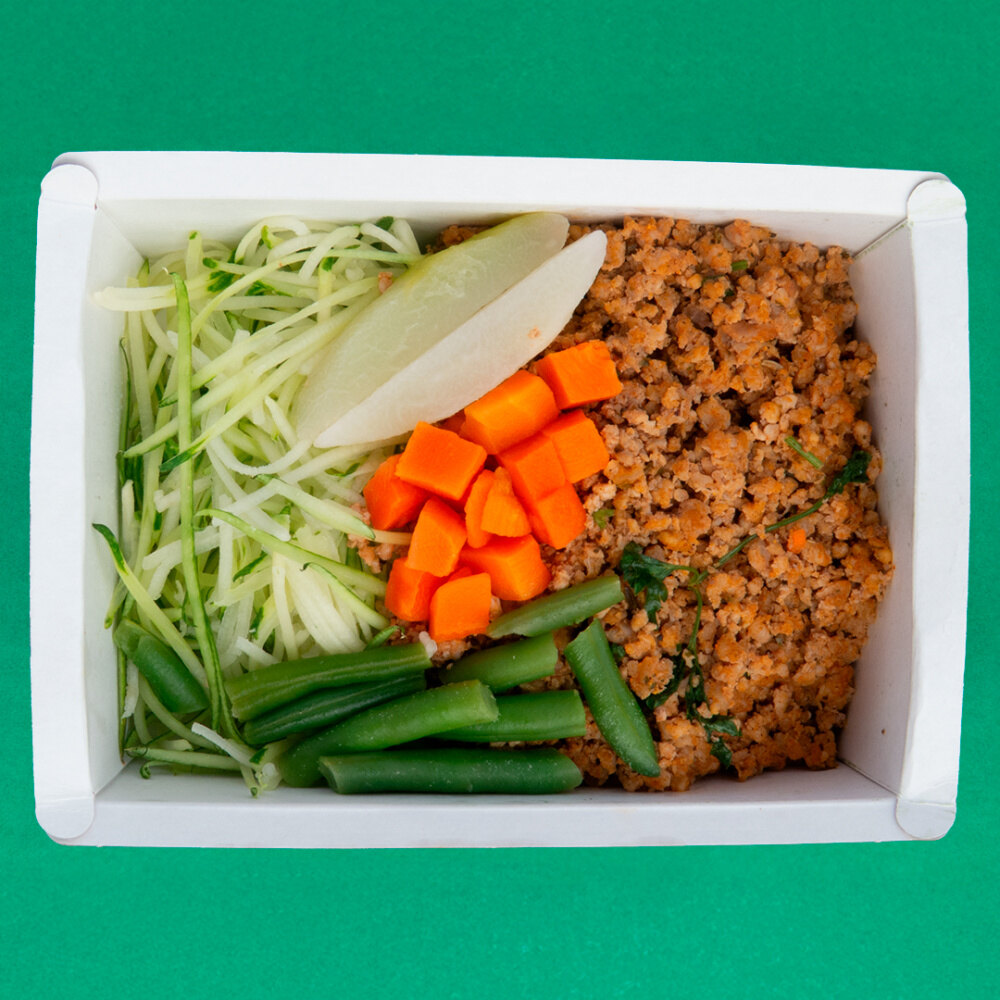 Refeição Low Carb - Opção 1 - CARNE MOÍDA, ABOBRINHA AO MOLHO POMODORO E LEGUMES