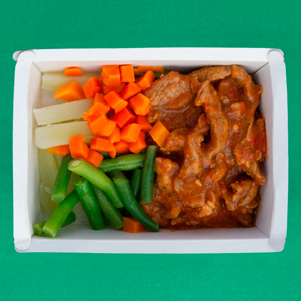 Refeição Low Carb - Opção 8 - STROGONOFF DE CARNE E LEGUMES
